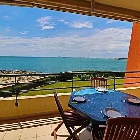 - 4 Pers, 34 M2, 2/1 1 Appartement